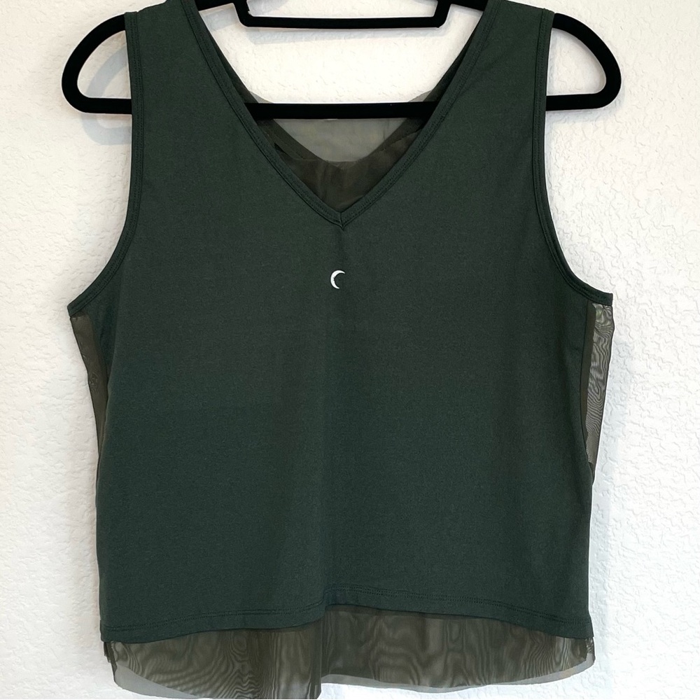 ZYIA V-Neck Tank Top with Mesh insets - Deep Olive Green LARGE - Picture 5 of 9